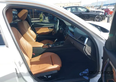 2017 BMW 330I xDrive z USA, uszkodzony, nr VIN WBA8D9G5XHNU60064